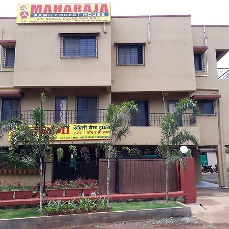 Maharaja Family Guest House Lonavala Ngoại thất bức ảnh