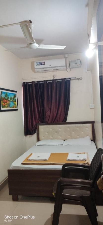Maharaja Family Guest House Lonavala Ngoại thất bức ảnh